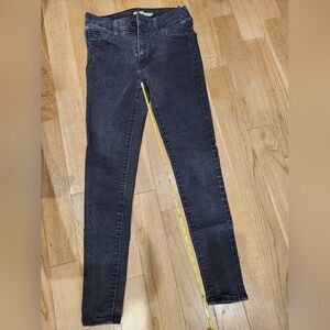 Levi's 720 High Rise Super Skiny